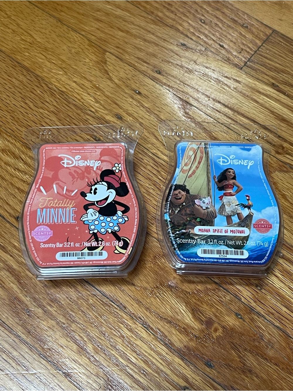 Scentsy Disney Minnie Pink & Moana Blue Wax Bar Set